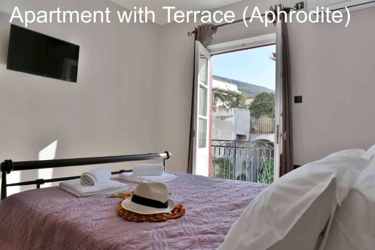 Hydra Port Apartments Экстерьер фото